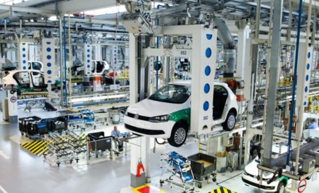 Imagem ilustrativa da notícia: VW supera FCA e busca GM