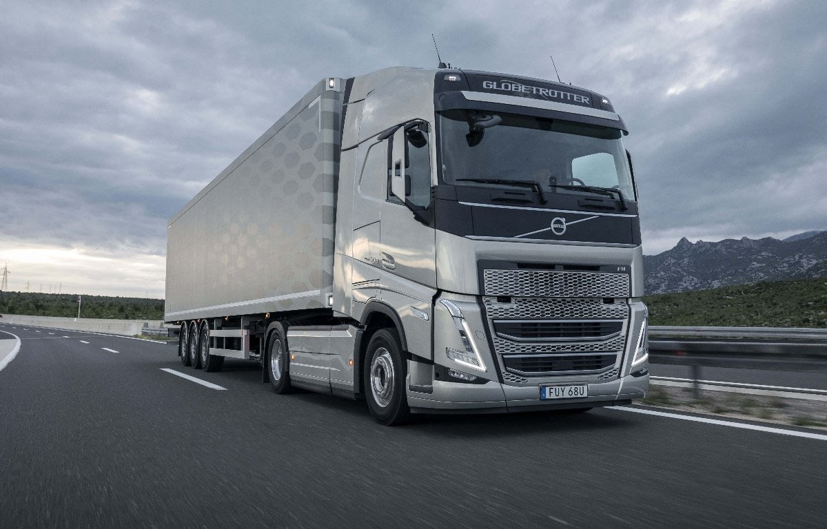 Imagem ilustrativa da notícia: Volvo apresenta nova geração de caminhões pesados