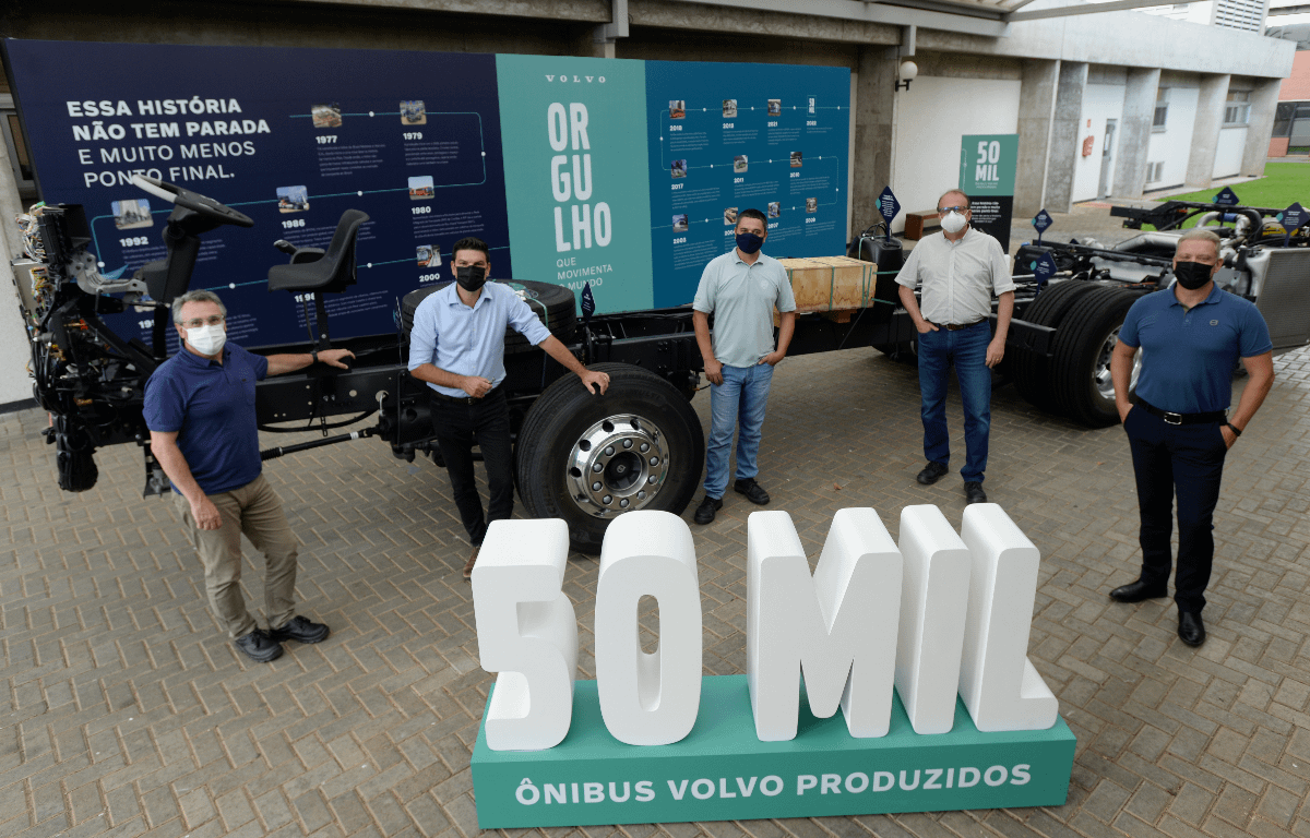 Imagem ilustrativa da notícia: Volvo chega a 50 mil chassis de ônibus produzidos no Brasil