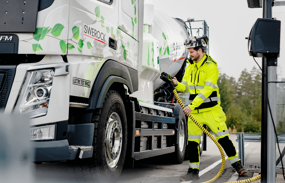 Imagem ilustrativa da notícia: Volvo começa a testar caminhões pesados elétricos