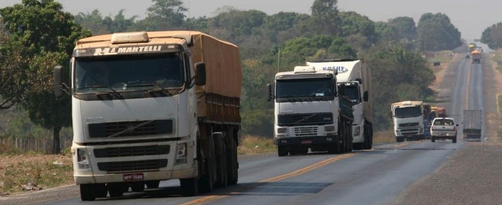Imagem ilustrativa da notícia: Caminhões aceleram e ônibus empacam nas projeções da Fenabrave