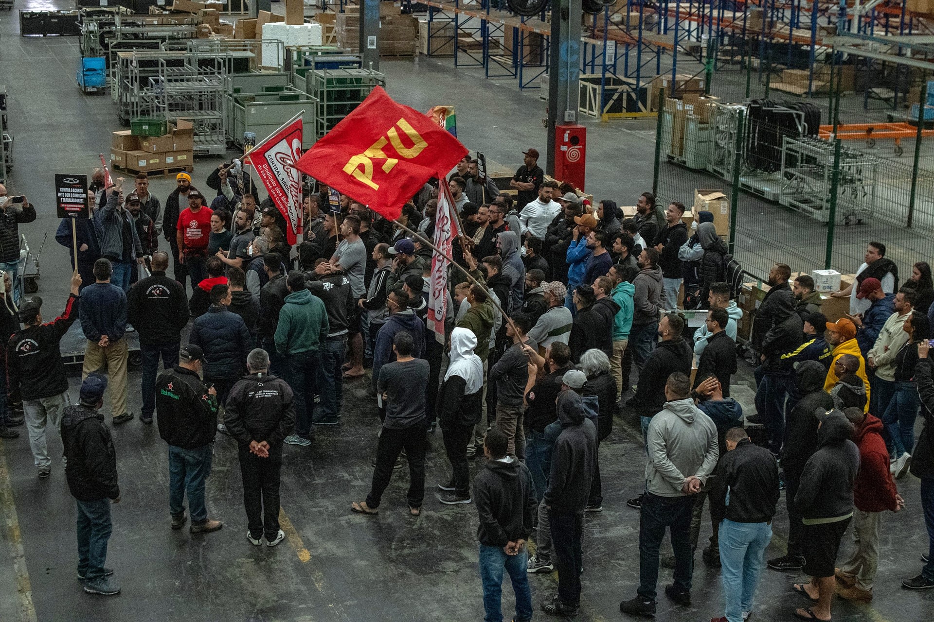 Imagem ilustrativa da notícia: Duzentos metalúrgicos ocuparam fábrica da Caoa Chery em Jacareí
