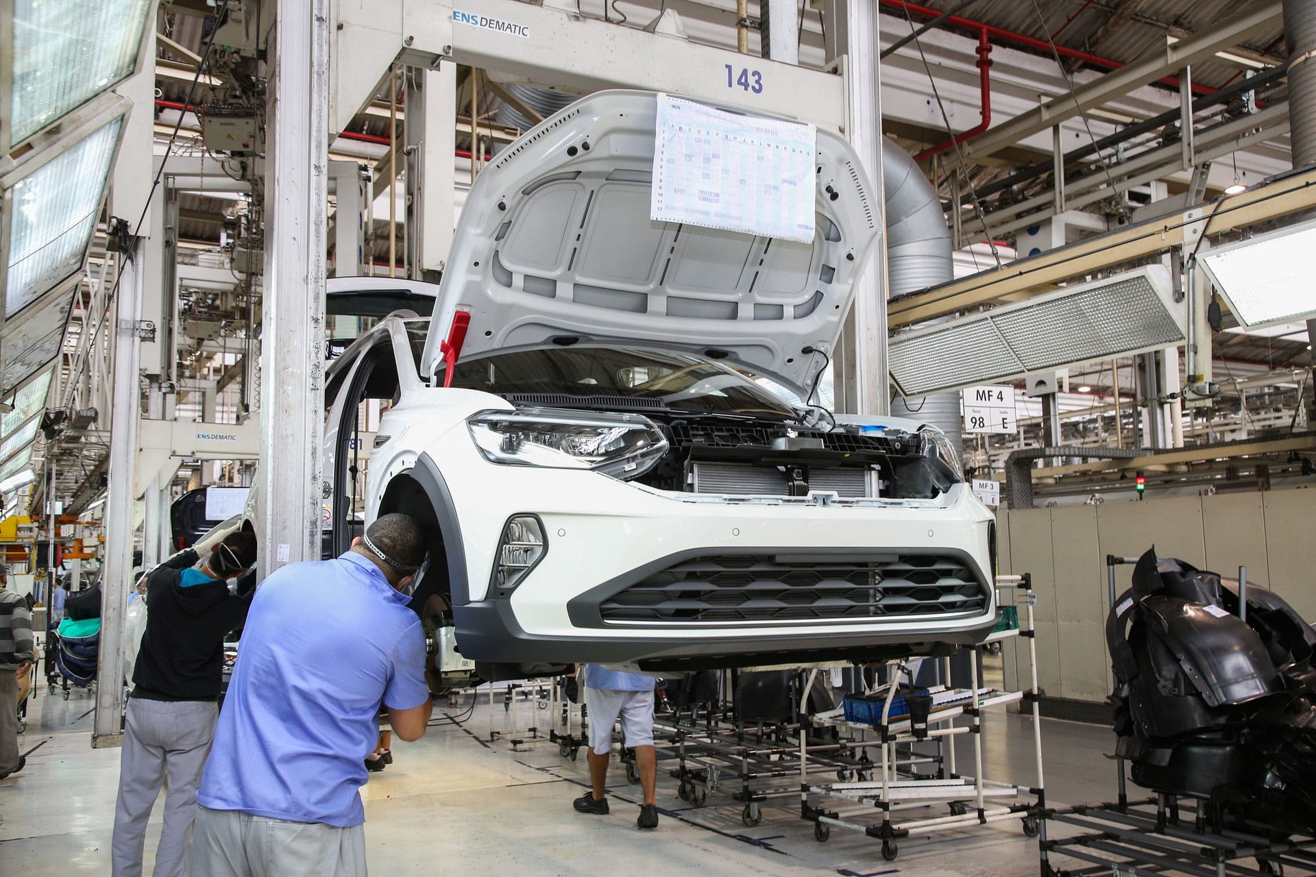 Imagem ilustrativa da notícia: Produção de veículos cresce pela primeira vez no ano
