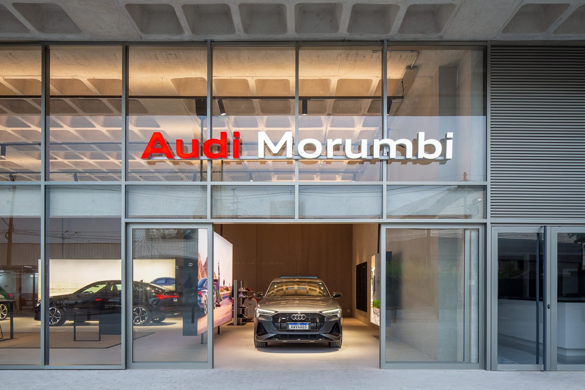 Imagem ilustrativa da notícia: Audi inaugura concessionária com novo conceito e foco na eletrificação