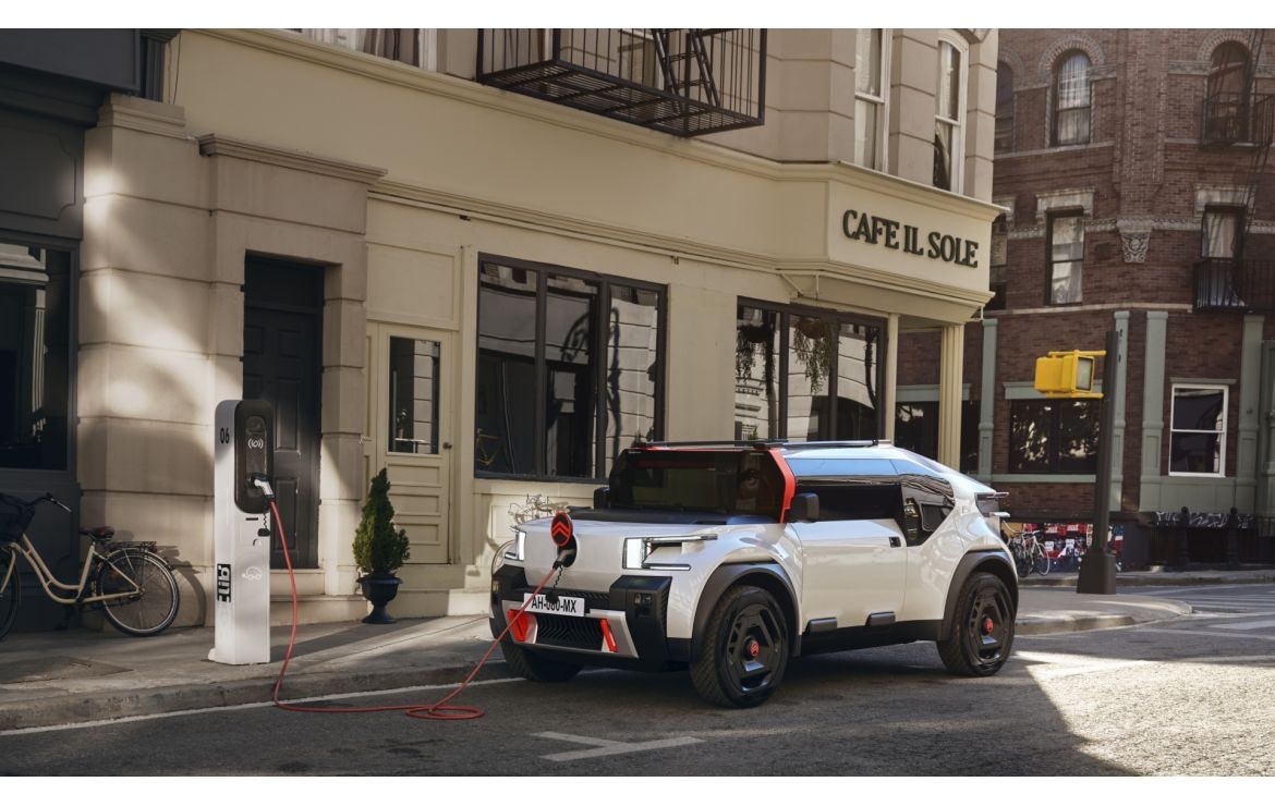 Imagem ilustrativa da notícia: Citroën mostra sua visão de mobilidade no conceito Oli, que tem peças de papelão