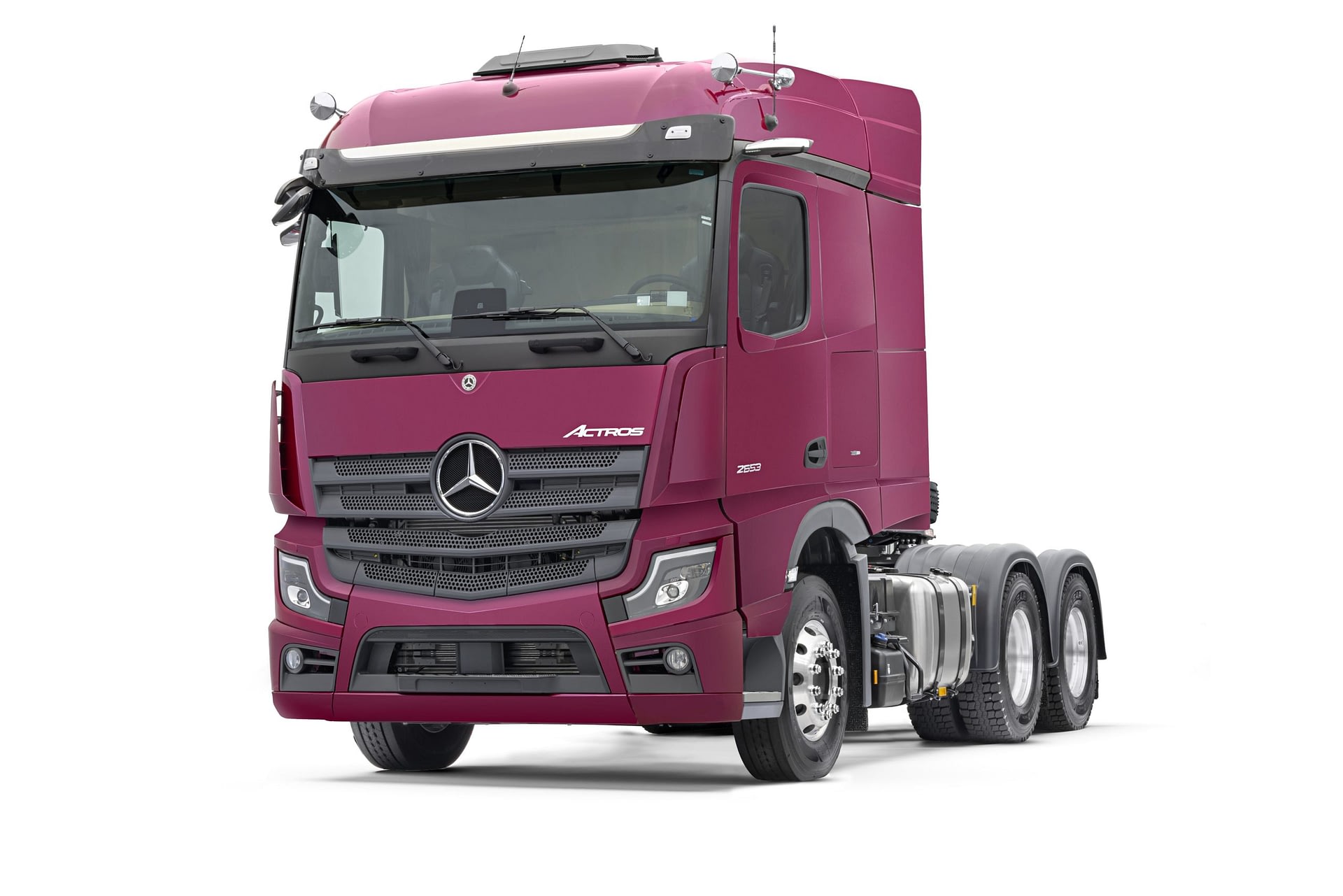 Imagem ilustrativa da notícia: Euro 6 da Mercedes-Benz promete redução de até 8% de combustível