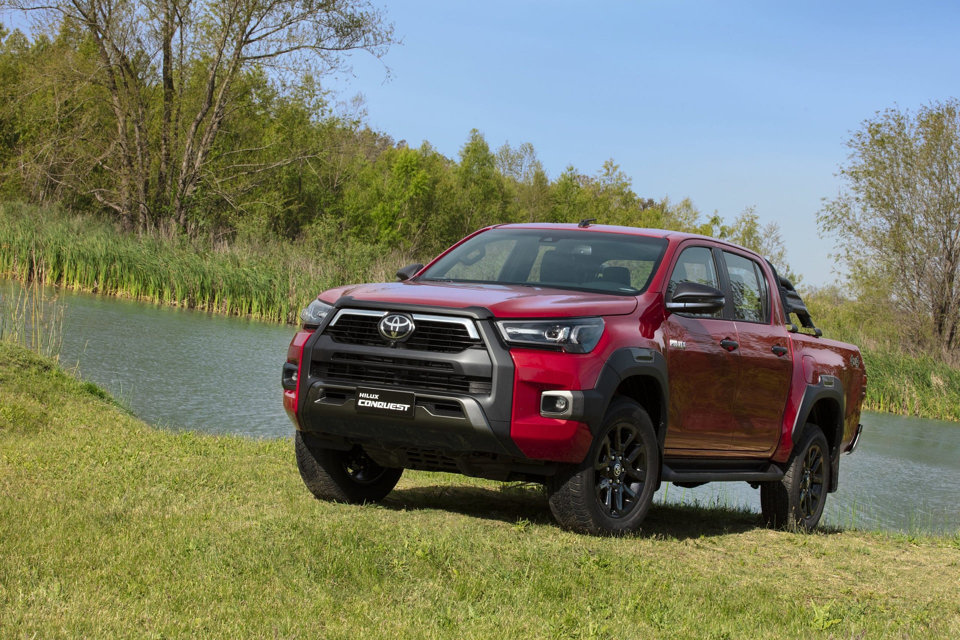Imagem ilustrativa da notícia: Toyota Hilux e SW4 chegam à linha 2023