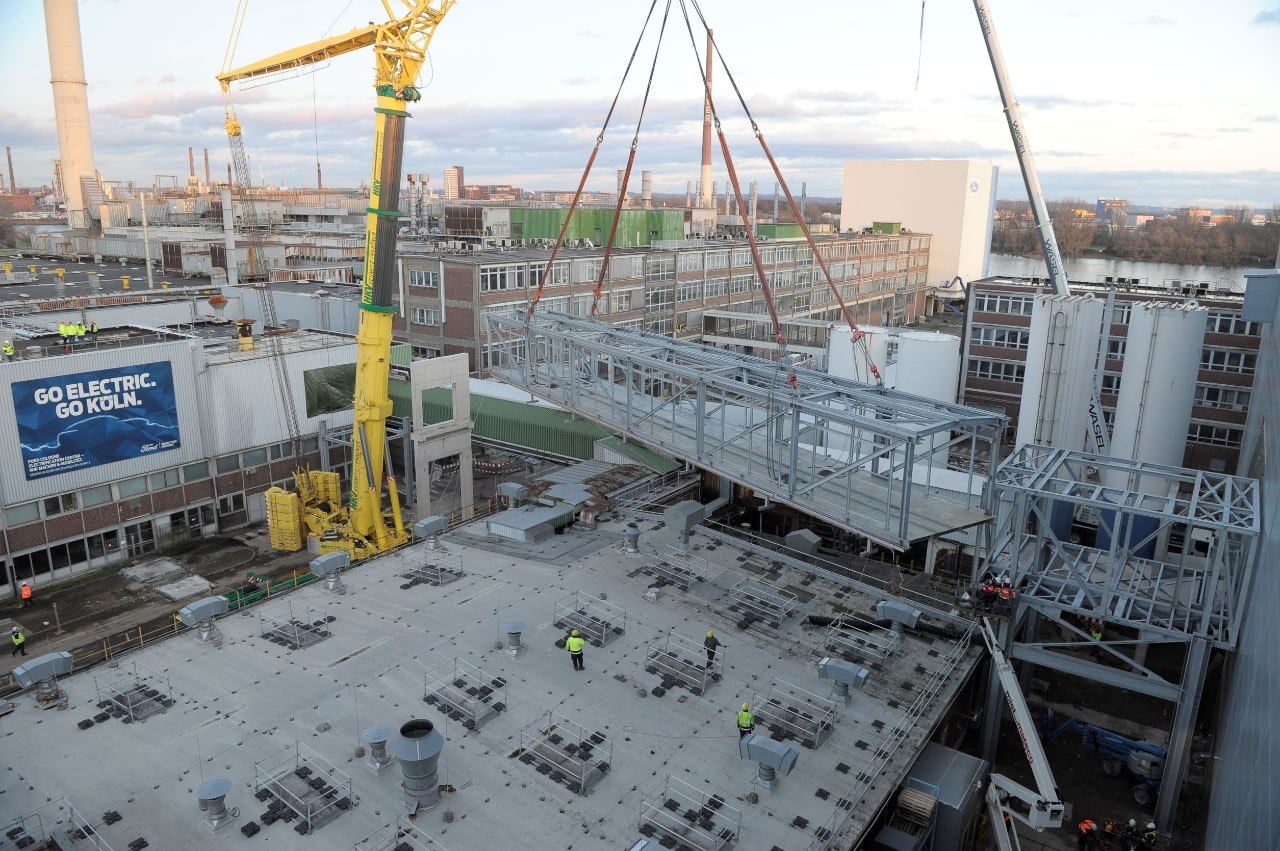 Imagem ilustrativa da notícia: Ford cortará 3,8 mil empregos na Europa na transição elétrica