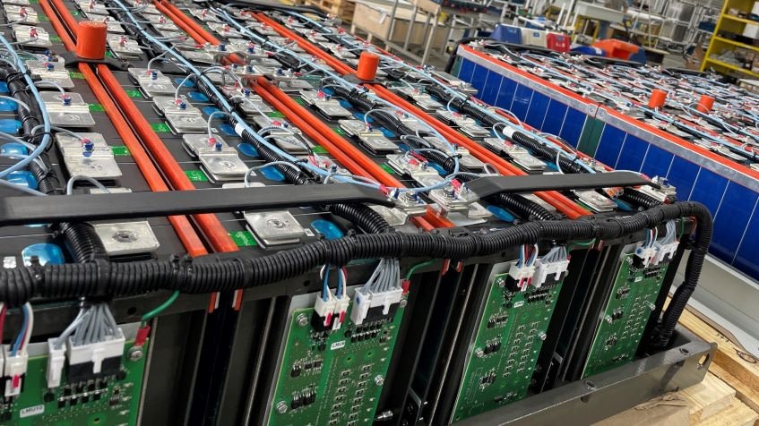 Imagem ilustrativa da notícia: WEG investe R$ 100 milhões para produzir packs de baterias em Santa Catarina