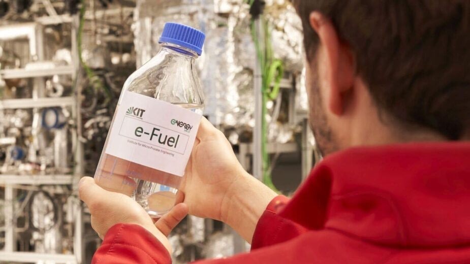 Imagem ilustrativa da notícia: Stellantis testa combustíveis sintéticos