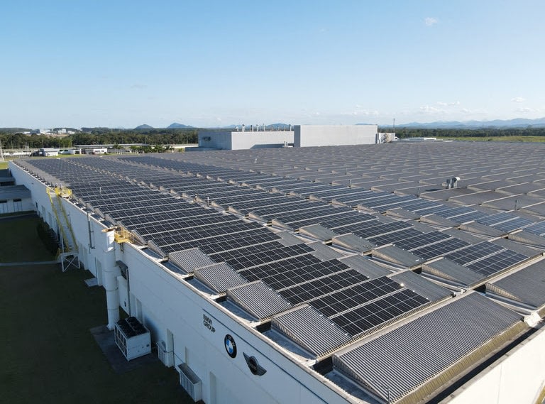 Imagem ilustrativa da notícia: BMW amplia área de placas fotovoltaicas sobre sua fábrica