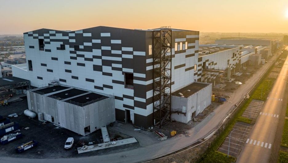 Imagem ilustrativa da notícia: Gigafábrica de baterias da Stellantis é inaugurada na França