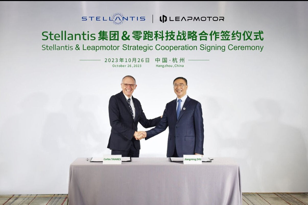 Imagem ilustrativa da notícia: Stellantis investe 1,5 bilhão de euro para ser acionista da Leapmotor