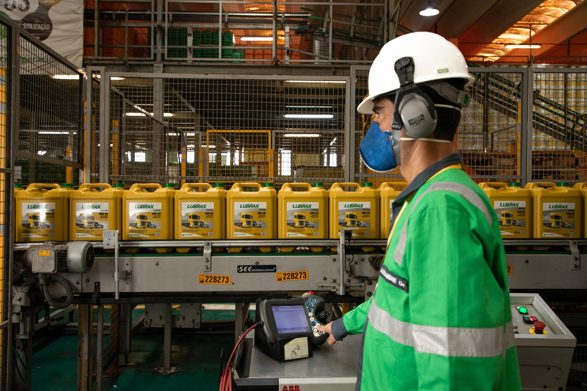 Imagem ilustrativa da notícia: Lubrax completa 50 anos com expansão da produção