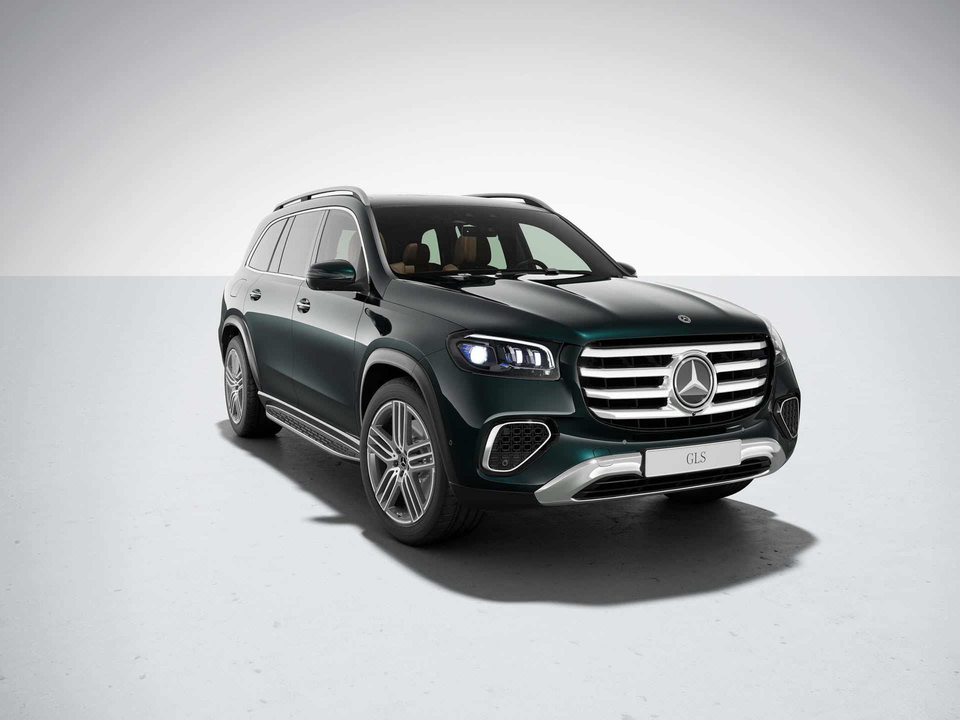 Imagem ilustrativa da notícia: Mercedes-Benz conclui lançamentos do ano com o GLS