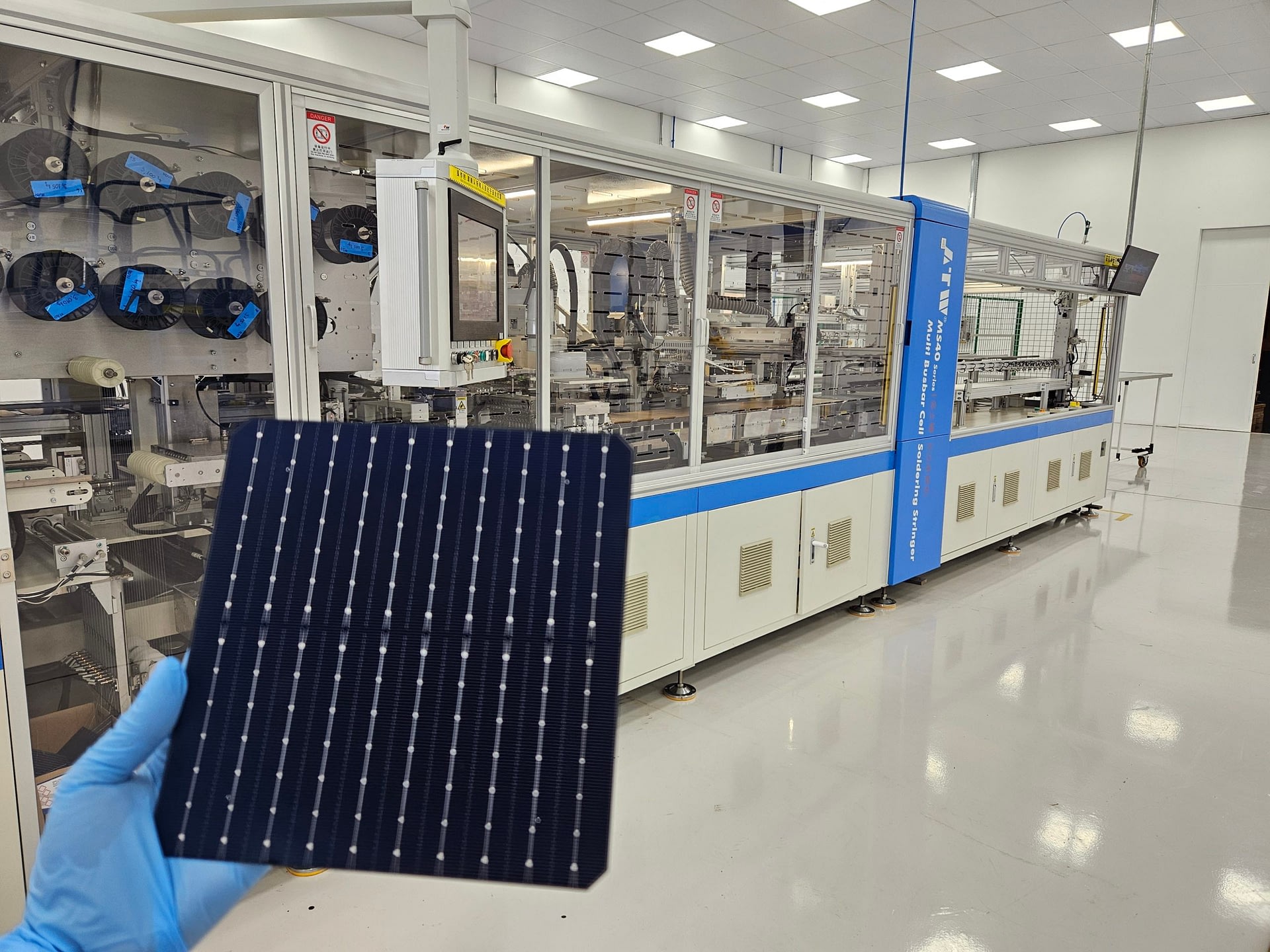 Imagem ilustrativa da notícia: BYD investe R$ 6 milhões em laboratório de P&D para módulos fotovoltaicos 