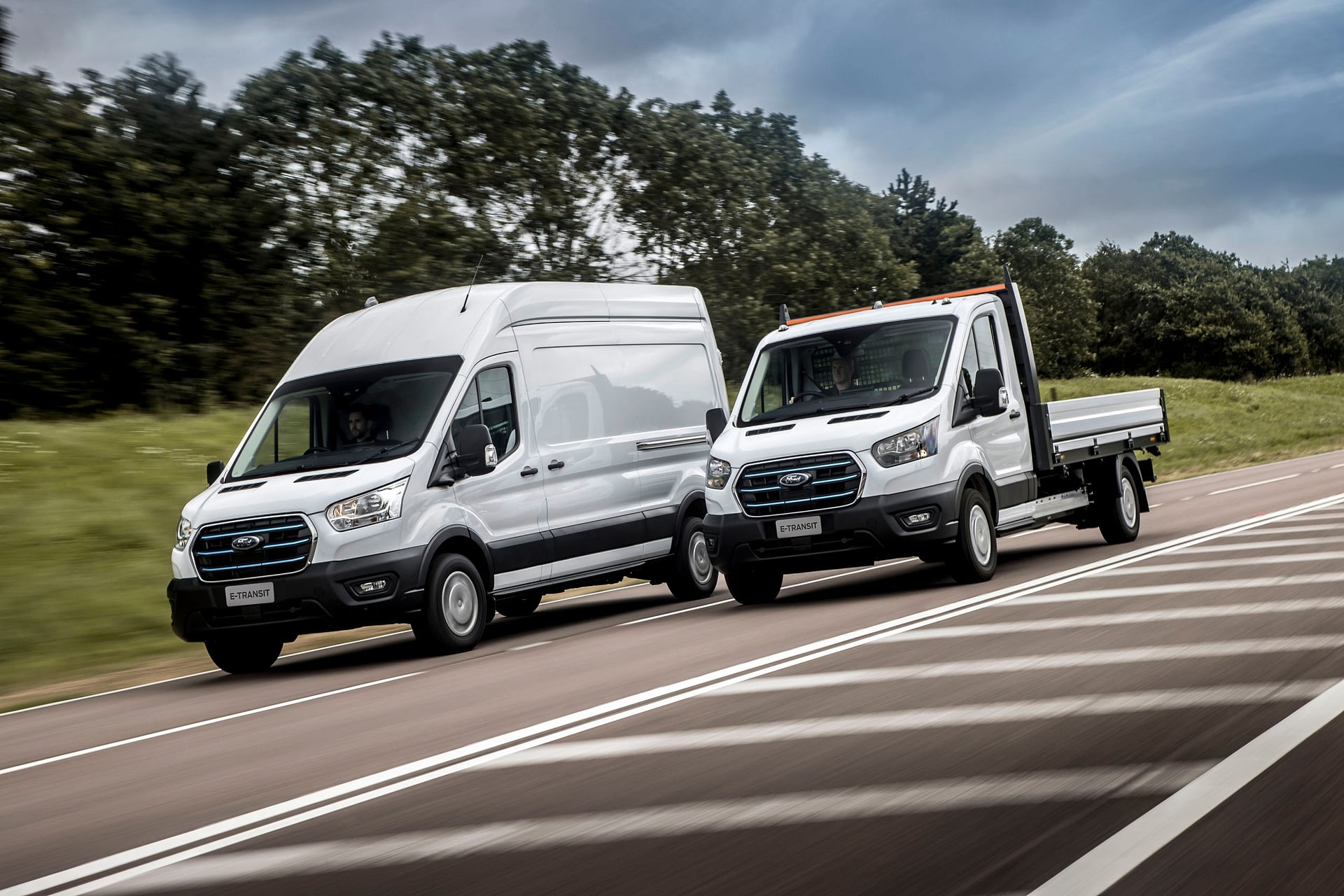 Imagem ilustrativa da notícia: Ford negocia 300 Transit eletrificadas e passa a oferecer aos clientes brasileiros