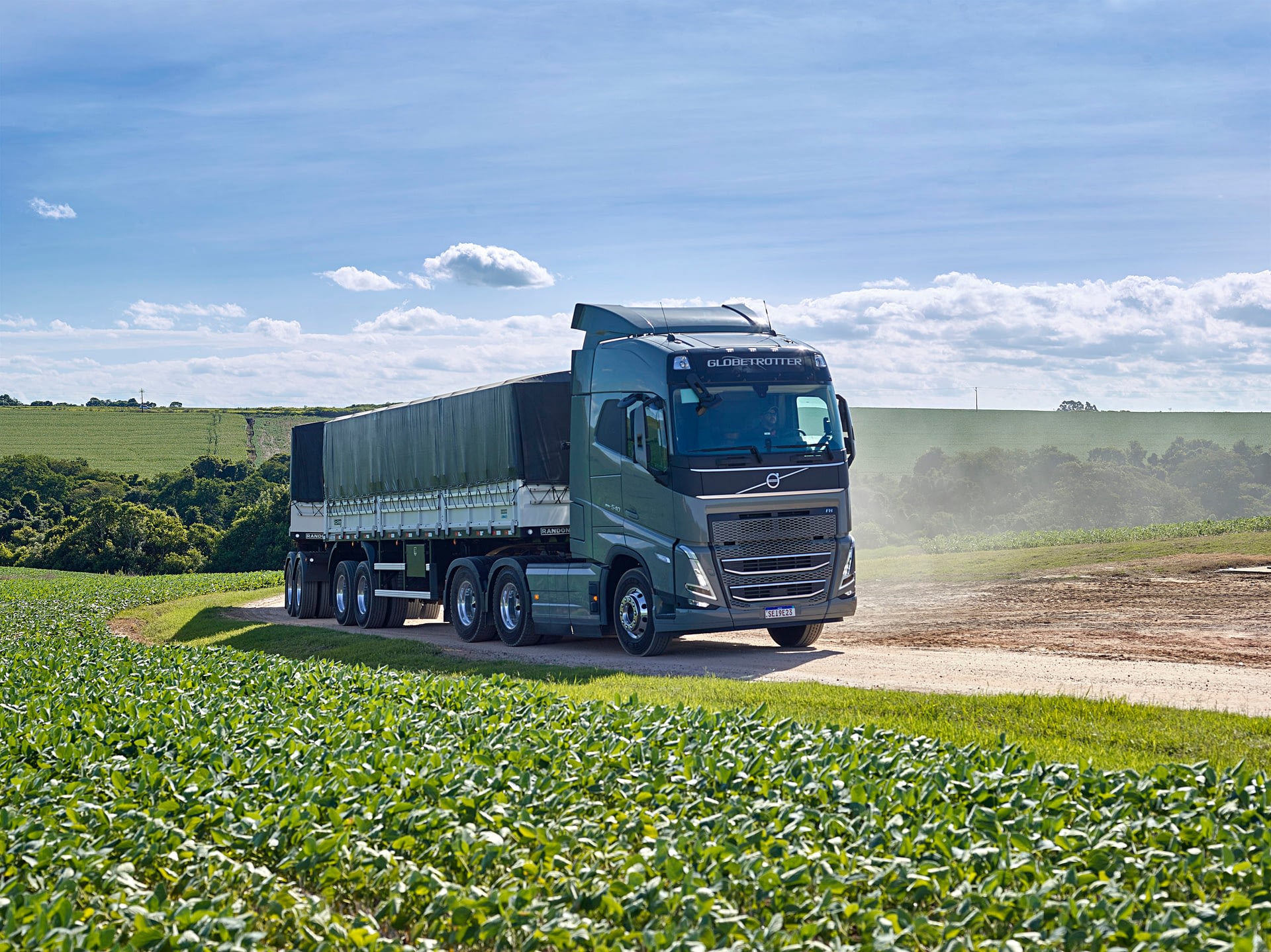 Imagem ilustrativa da notícia: Volvo lança pacote para caminhão dedicado ao agro