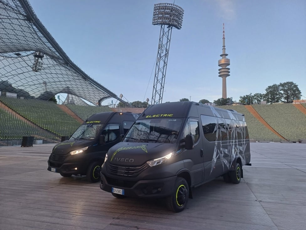 Imagem ilustrativa da notícia: Iveco Bus emprestará três veículos para turnê da banda Metallica
