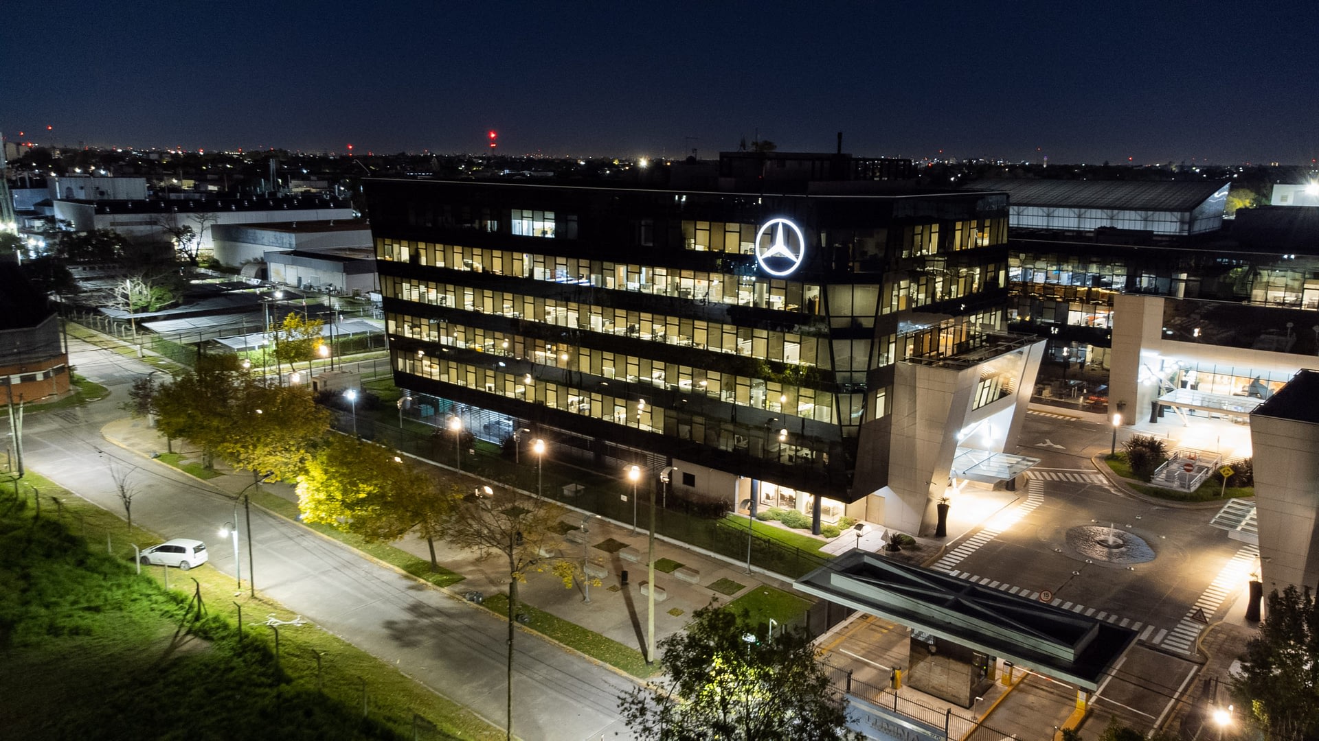 Imagem ilustrativa da notícia: Unidades da Mercedes-Benz na Argentina passam a ser neutras em CO2