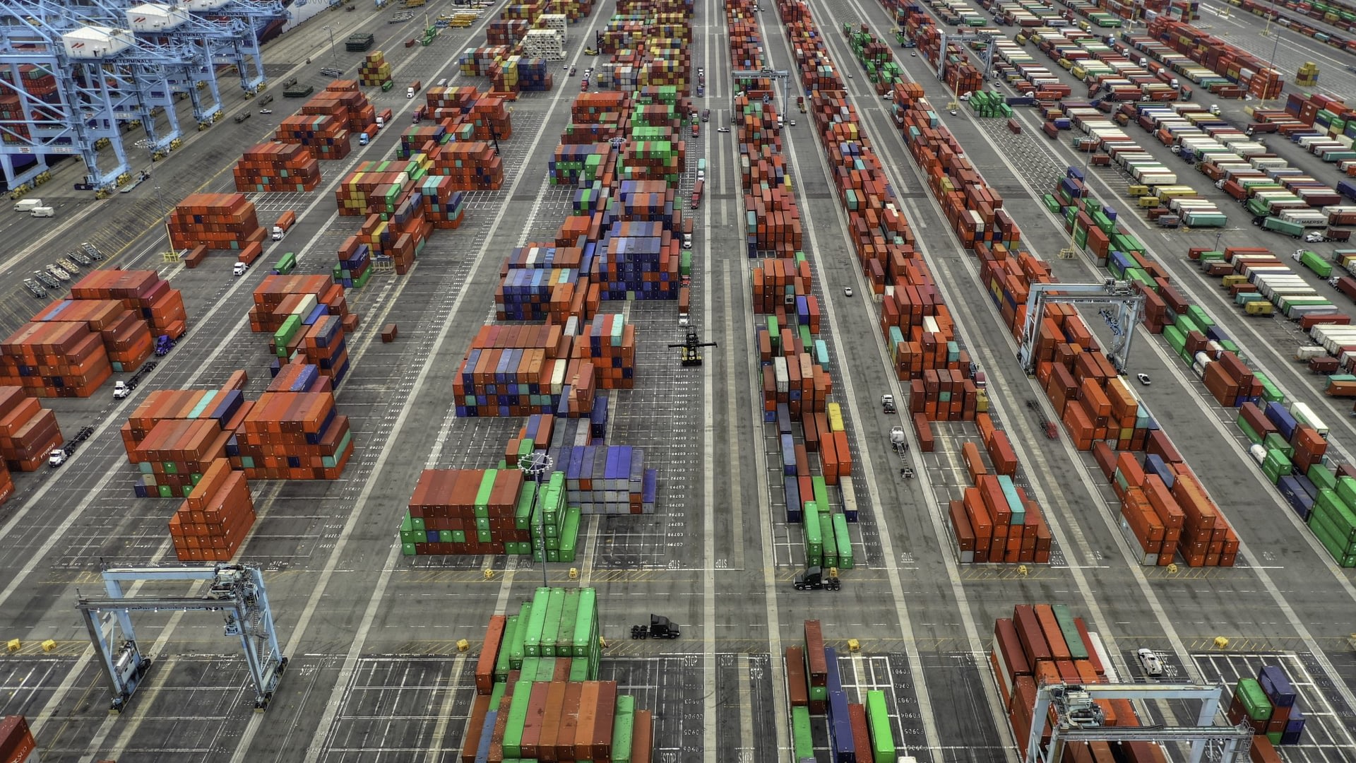 Imagem ilustrativa da notícia: Mercados dos principais destinos de exportações encolhem até 24% em 2024