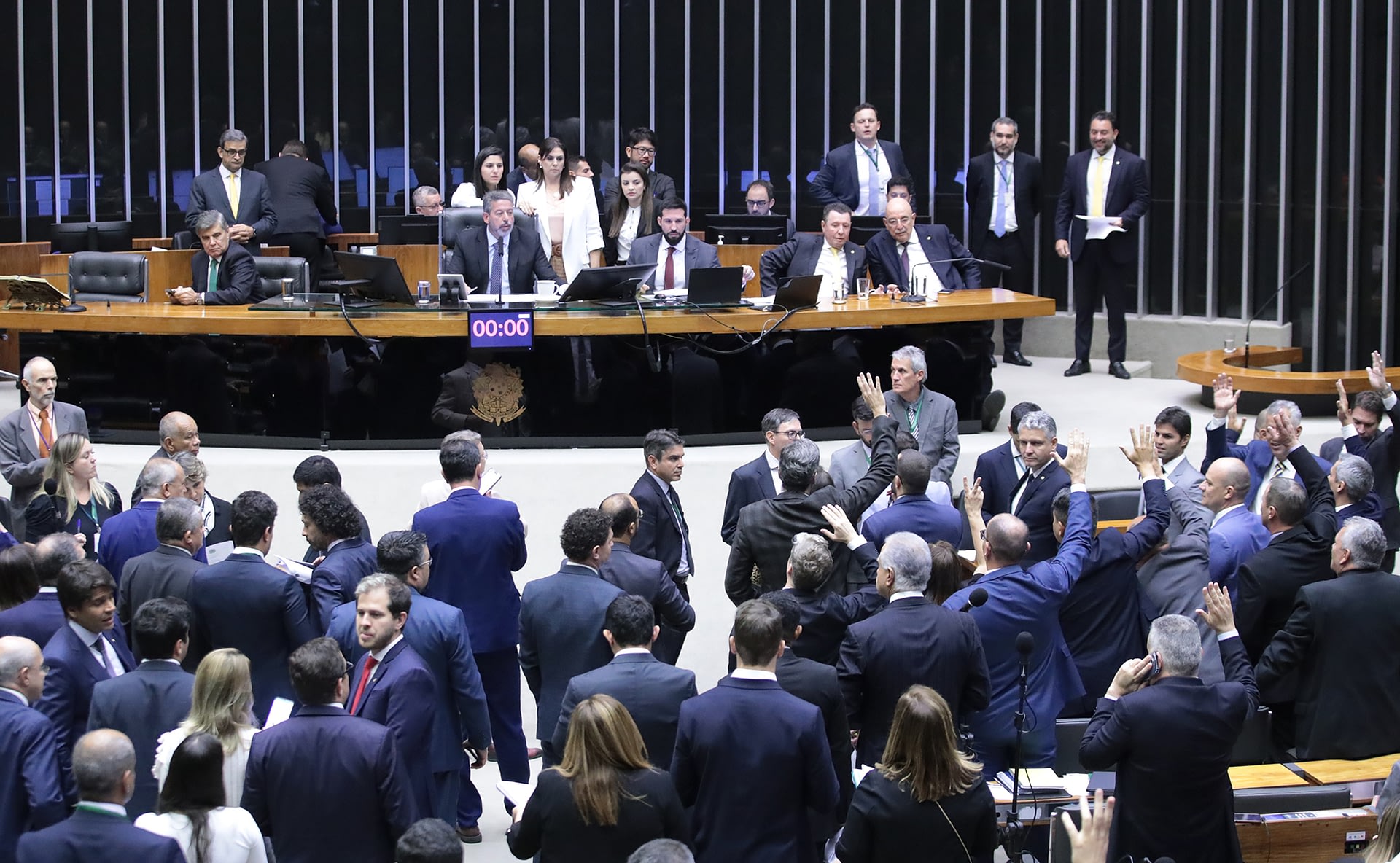 Imagem ilustrativa da notícia: Mover é aprovado na Câmara e segue para o Senado