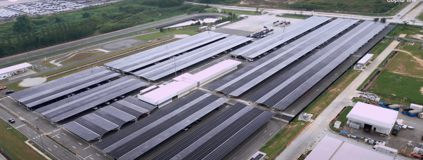 Imagem ilustrativa da notícia: Ford instala painéis solares em seus estacionamentos