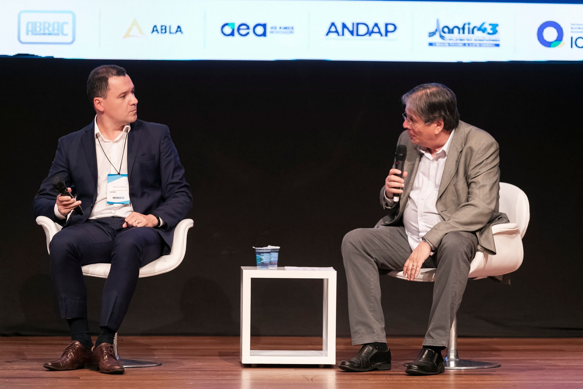 Imagem ilustrativa da notícia: Em máquinas cenário positivo para construção e negativo para agrícolas