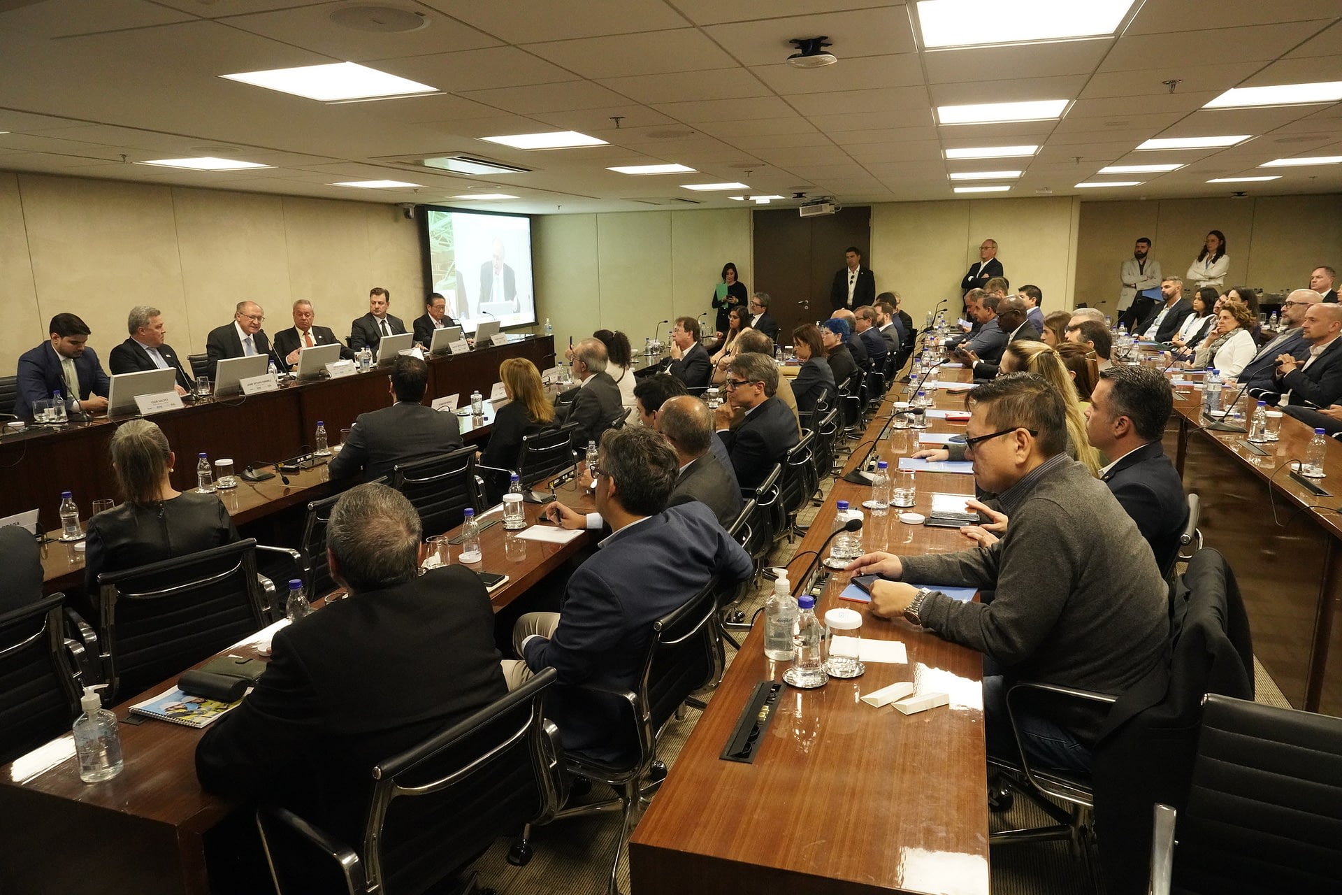 Imagem ilustrativa da notícia: Novos editais do Mover oferecem R$ 267 milhões para projetos do setor