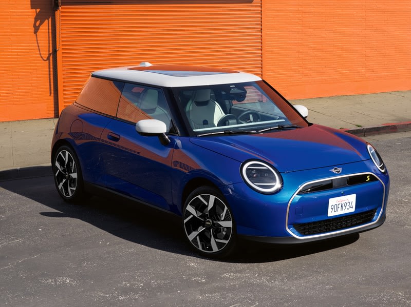 Imagem ilustrativa da notícia: Elétricos Mini Cooper E e Mini Cooper SE serão lançados no Brasil