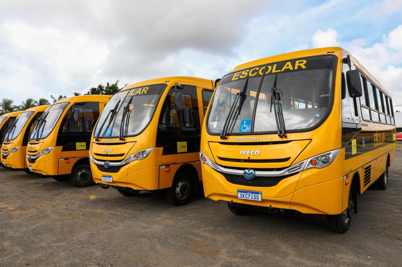 Imagem ilustrativa da notícia: Iveco Bus vende 82 ônibus do Caminho da Escola na Bahia
