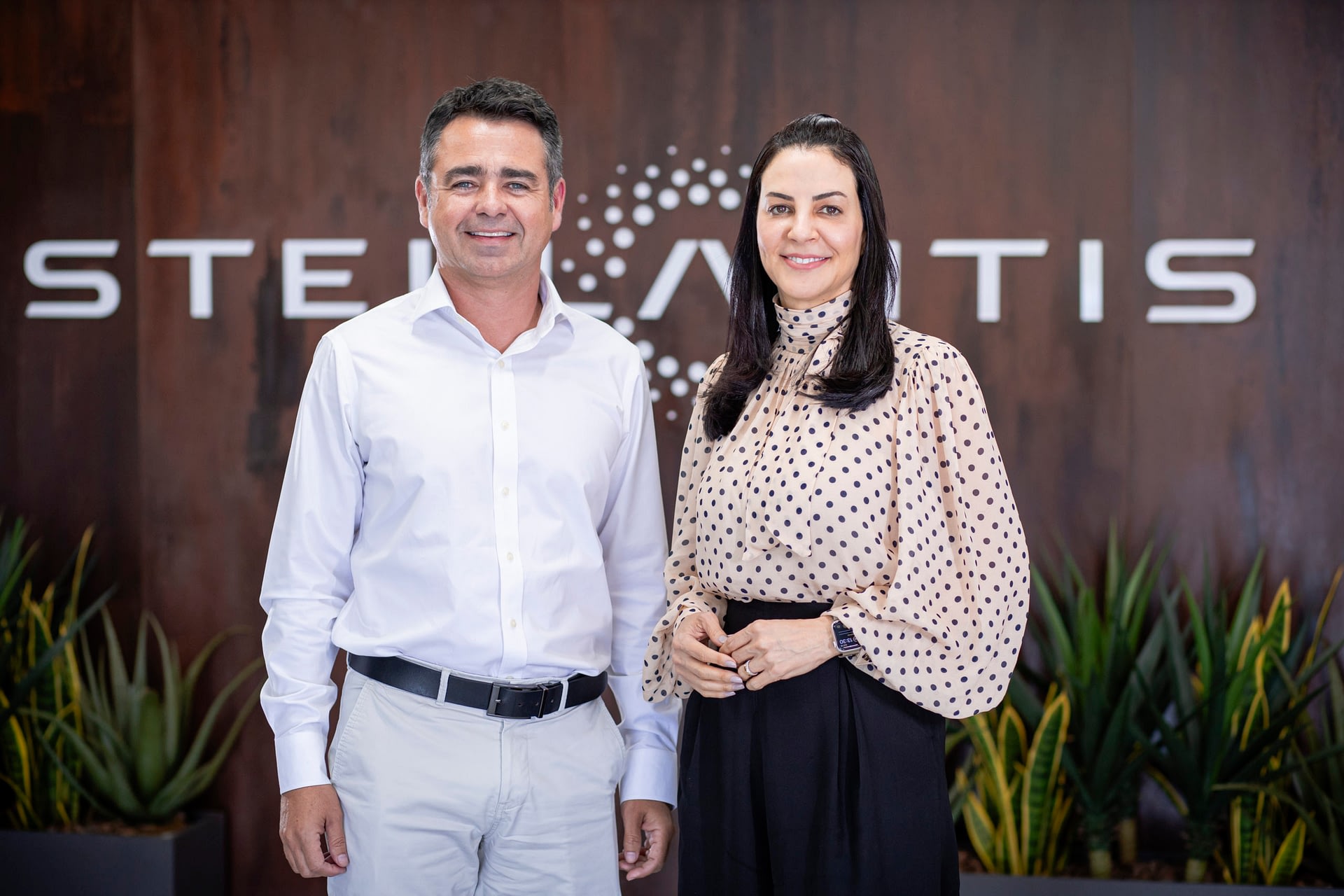 Imagem ilustrativa da notícia: Stellantis anuncia Dulcinéia Brant como vice-presidente de compras para a América do Sul