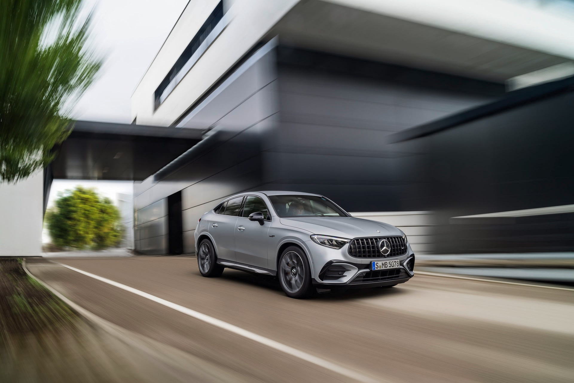 Imagem ilustrativa da notícia: AMG GLC 63 S E Performance é o quinto híbrido plug-in Mercedes-Benz no Brasil