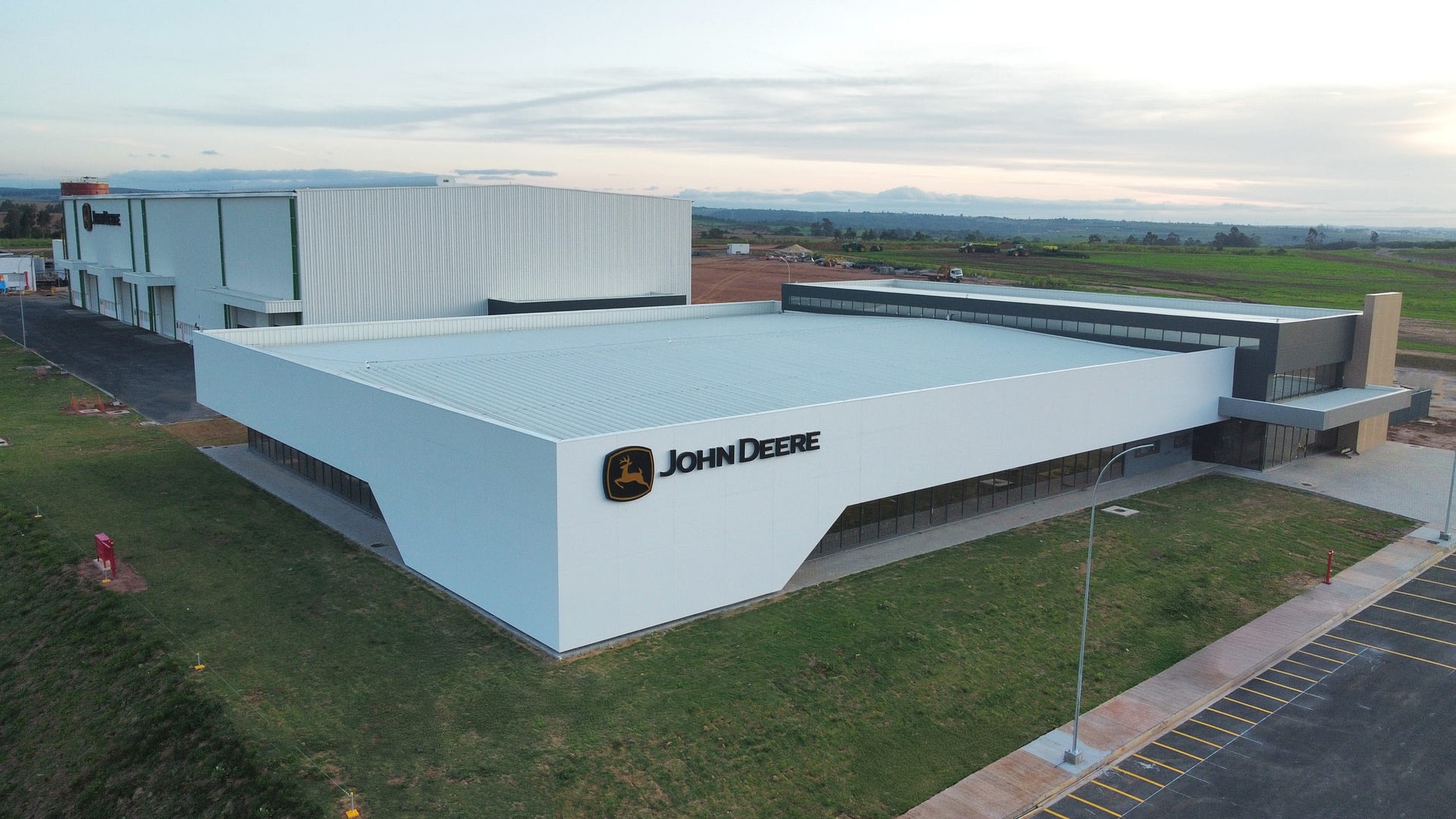 Imagem ilustrativa da notícia: John Deere inaugura seu primeiro centro de desenvolvimento no Brasil