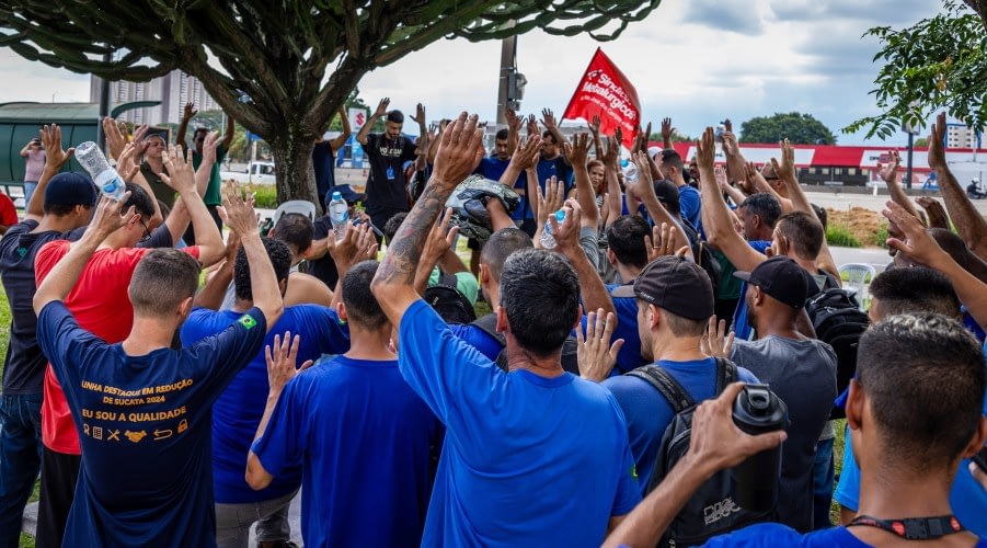 Imagem ilustrativa da notícia: Operários da Eaton suspendem greve após empresa iniciar negociação