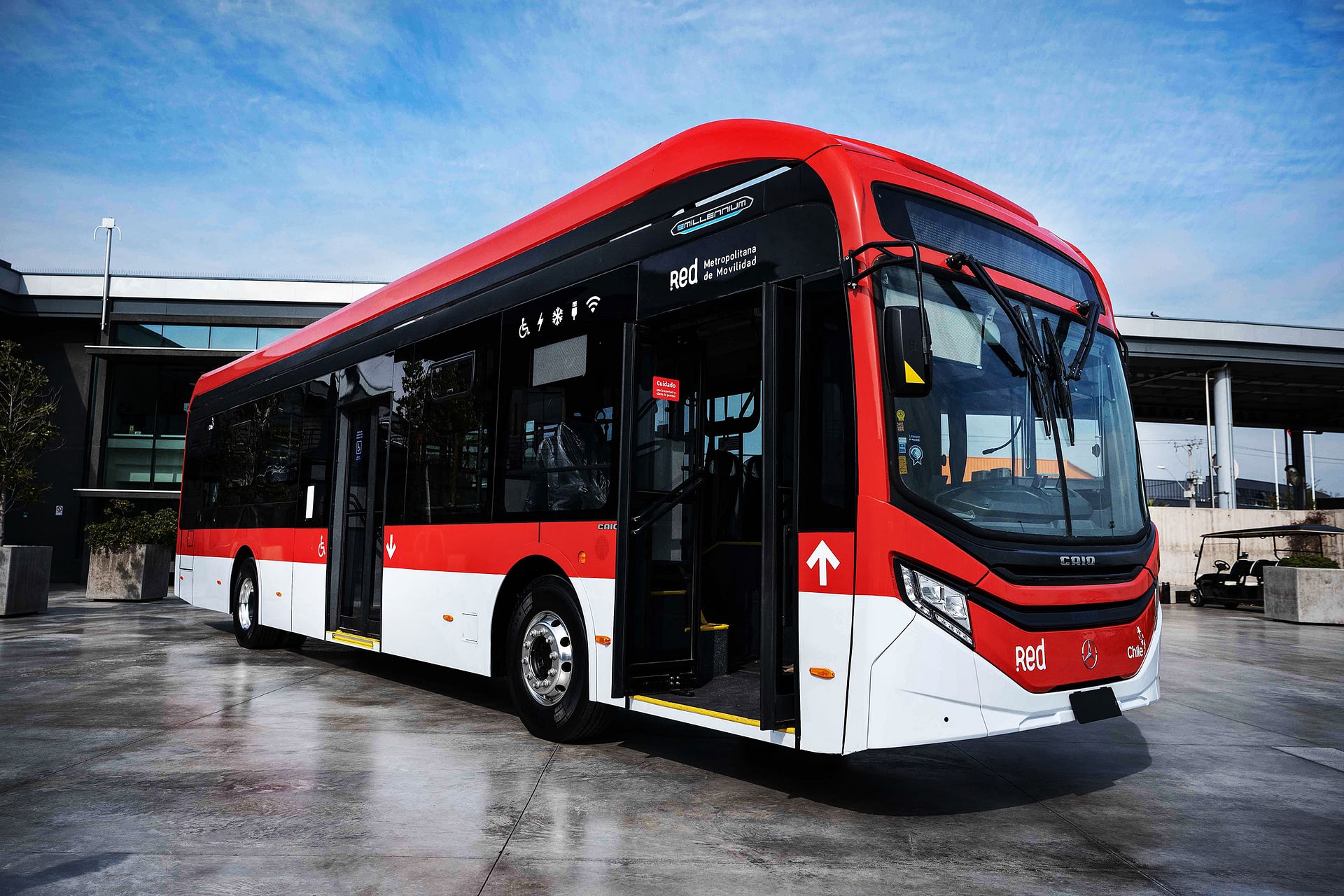 Imagem ilustrativa da notícia: Mercedes-Benz faz os primeiros testes com o eO500U no Chile