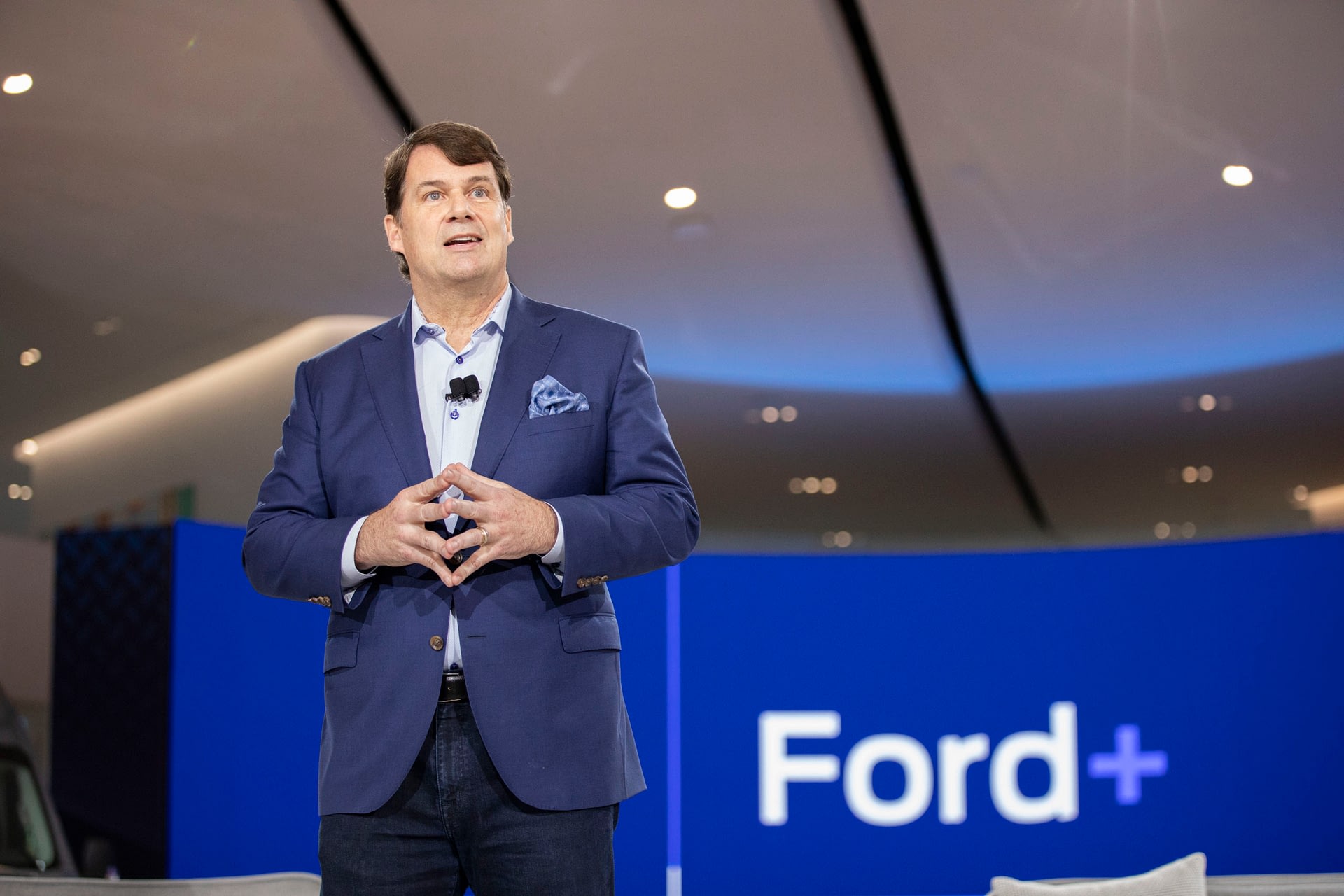 Imagem ilustrativa da notícia: “Trump está criando custo e caos”, diz CEO da Ford