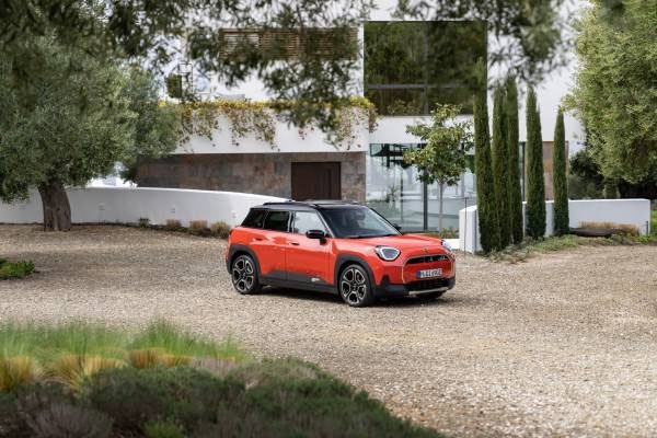 Imagem ilustrativa da notícia: Mini Aceman chega para reforçar portfólio elétrico no mercado brasileiro