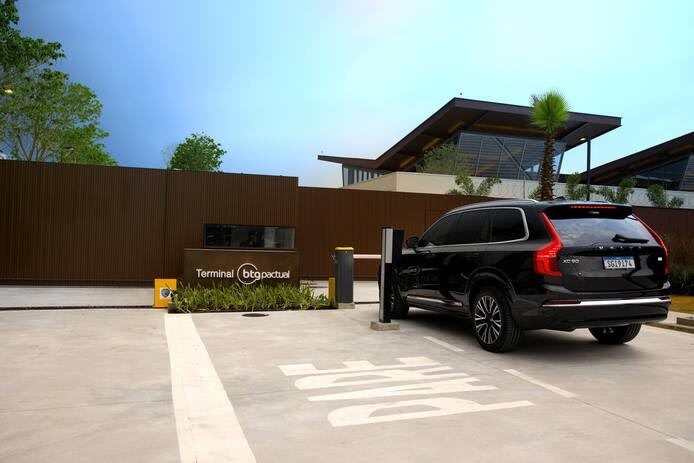 Imagem ilustrativa da notícia: Carros Volvo são usados no terminal VIP do aeroporto de Guarulhos