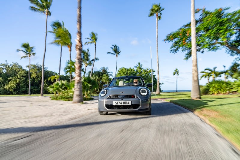 Imagem ilustrativa da notícia: Novo Mini Cooper S Cabrio chega às concessionárias por R$ 320 mil