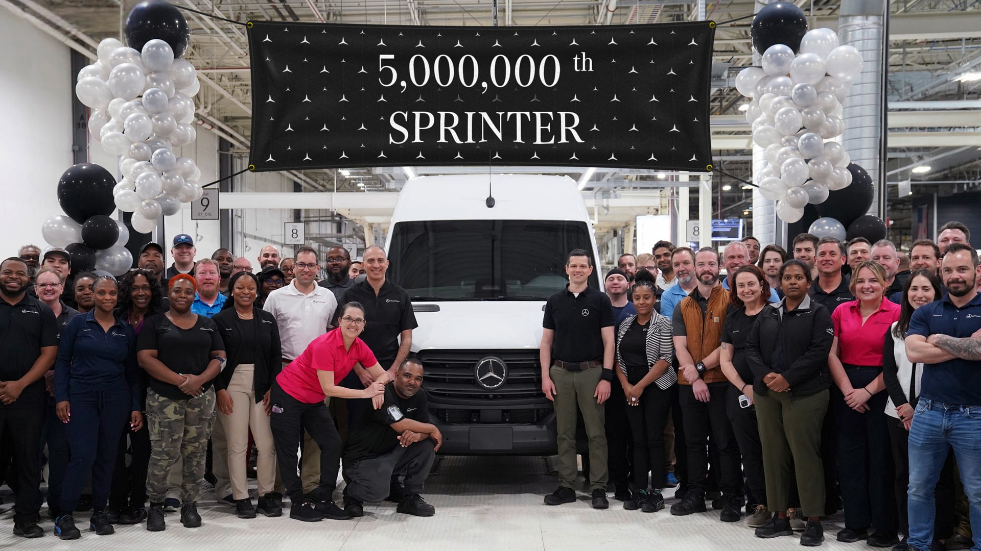 Imagem ilustrativa da notícia: Mercedes-Benz alcança a marca de 5 milhões de Sprinter produzidas