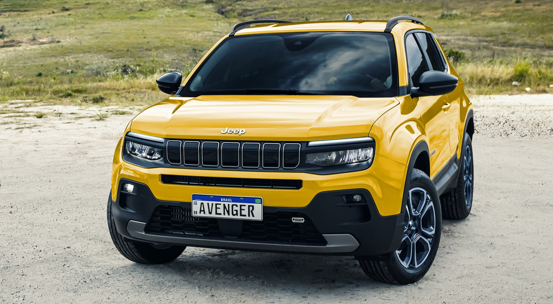 Imagem ilustrativa da notícia: Stellantis confirma produção local do Jeep Avenger em 2026