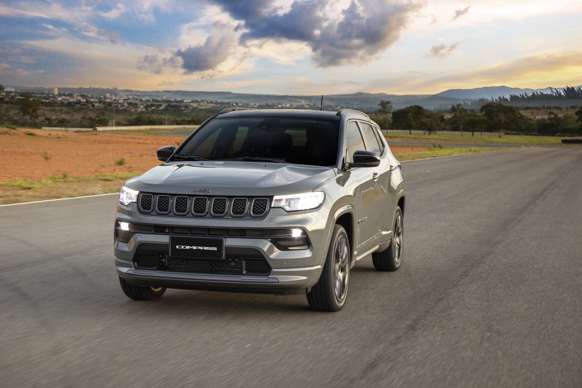 Imagem ilustrativa da notícia: Jeep Compass soma meio milhão de vendas em menos de 10 anos