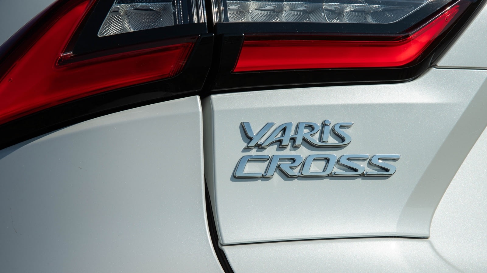 Imagem ilustrativa da notícia: Primeiro compacto híbrido flex nacional, Yaris Cross chega em outubro