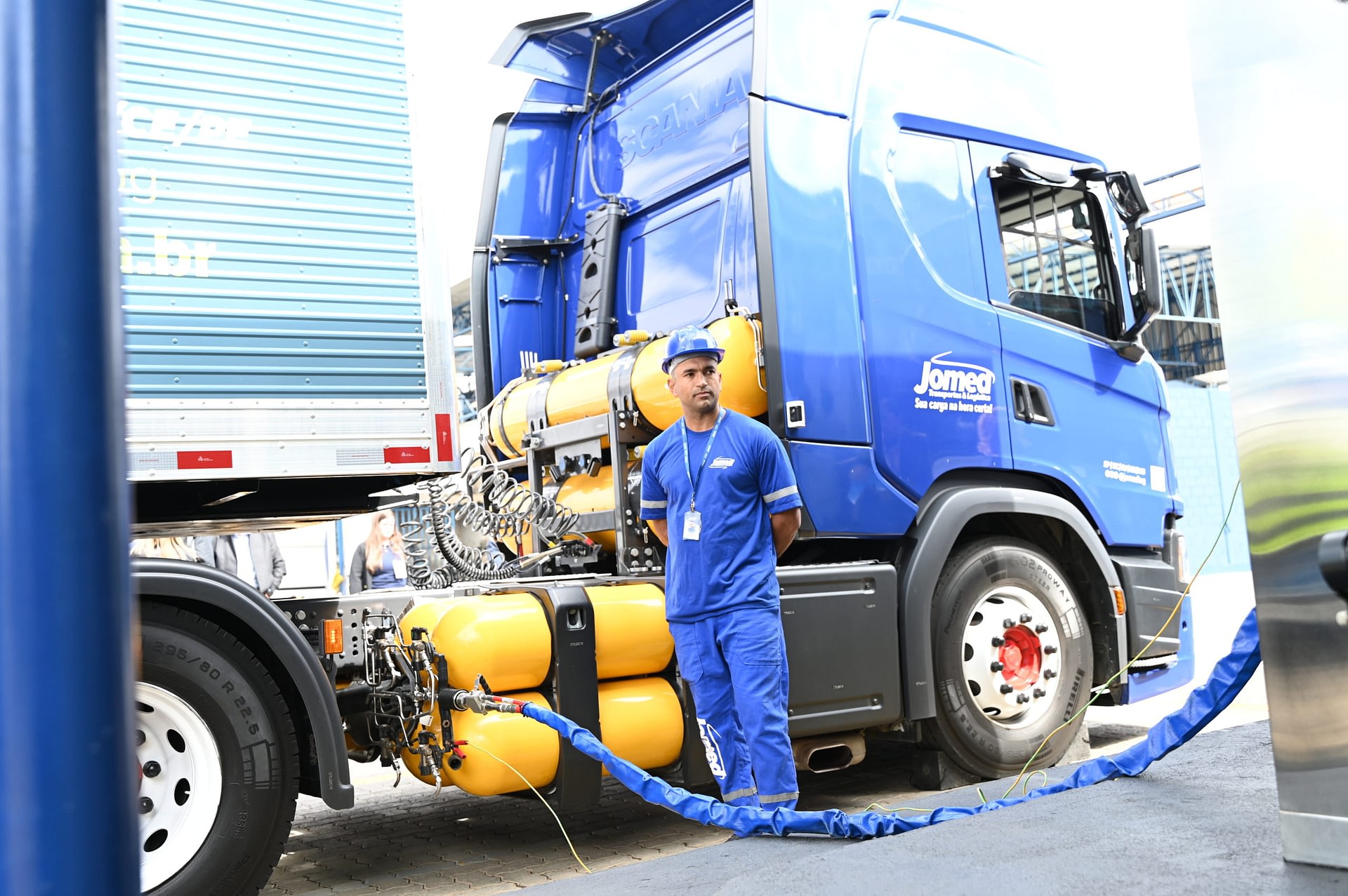 Imagem ilustrativa da notícia: Jomed instala ponto de abastecimento de biometano em sua sede