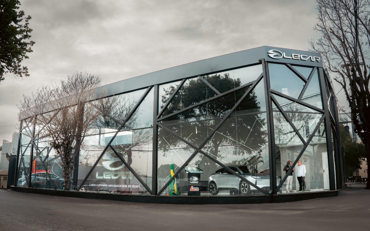 Imagem ilustrativa da notícia: Lecar inaugura sua primeira concessionária ainda sem carros para vender