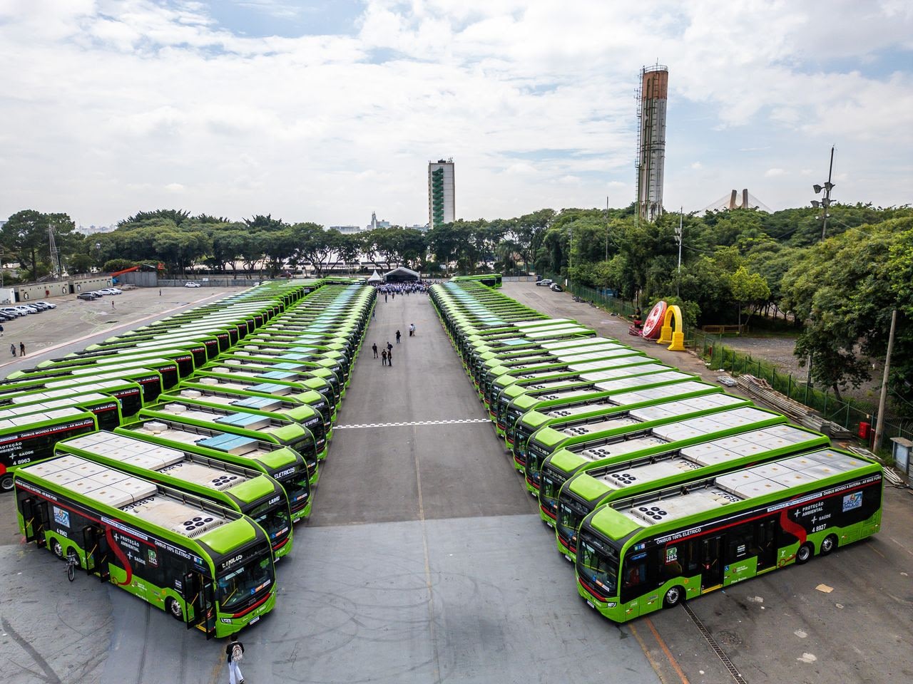 Imagem ilustrativa da notícia: Vendas de ônibus elétricos dobraram no primeiro semestre