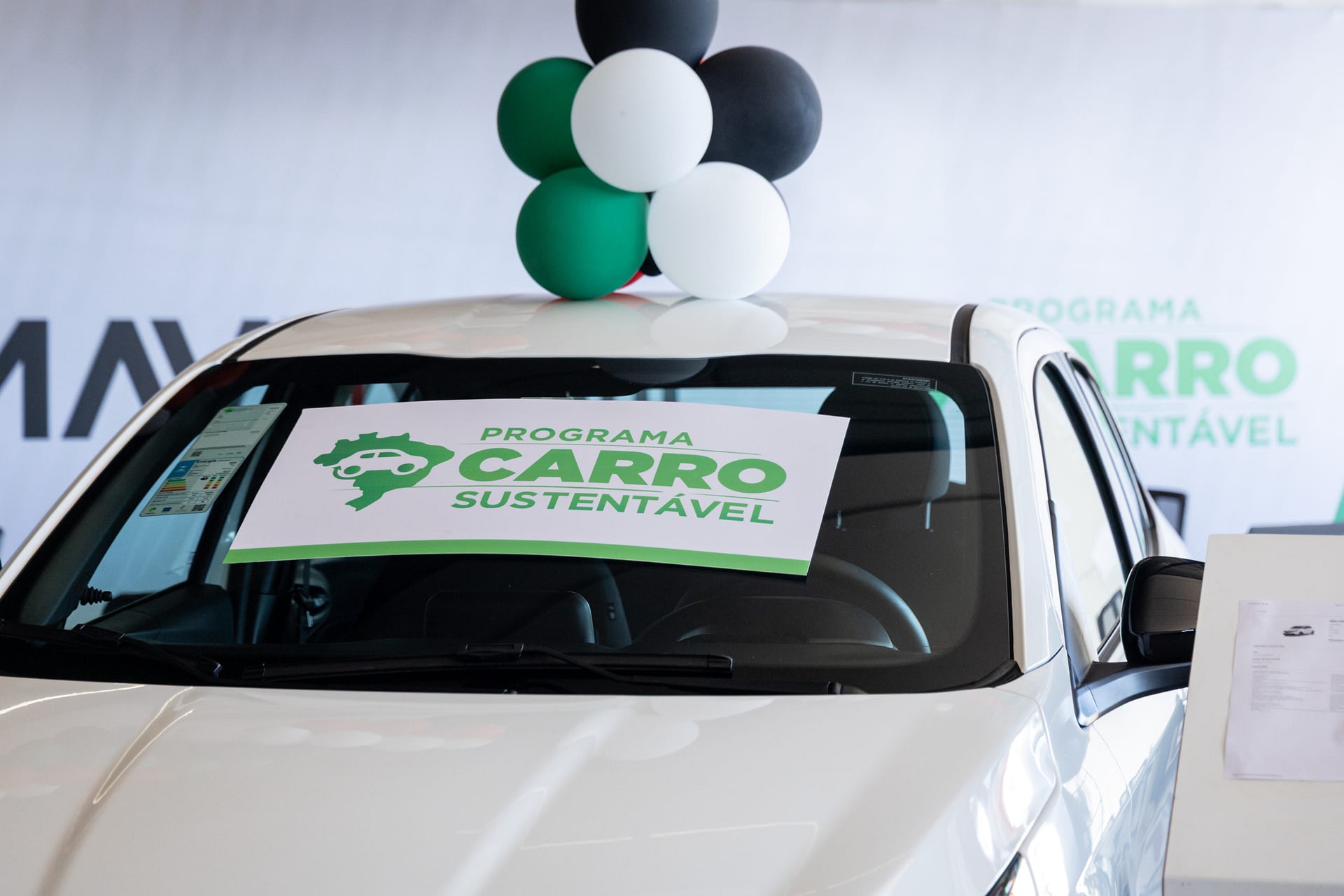 Imagem ilustrativa da notícia: Mercado recua 5% em agosto mesmo com impulso do Carro Sustentável