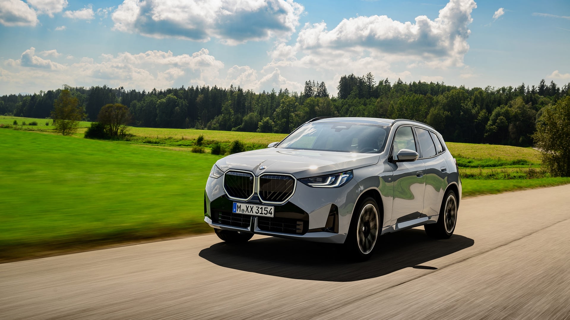 Imagem ilustrativa da notícia: BMW traz nova versão do X3 com sistema híbrido leve