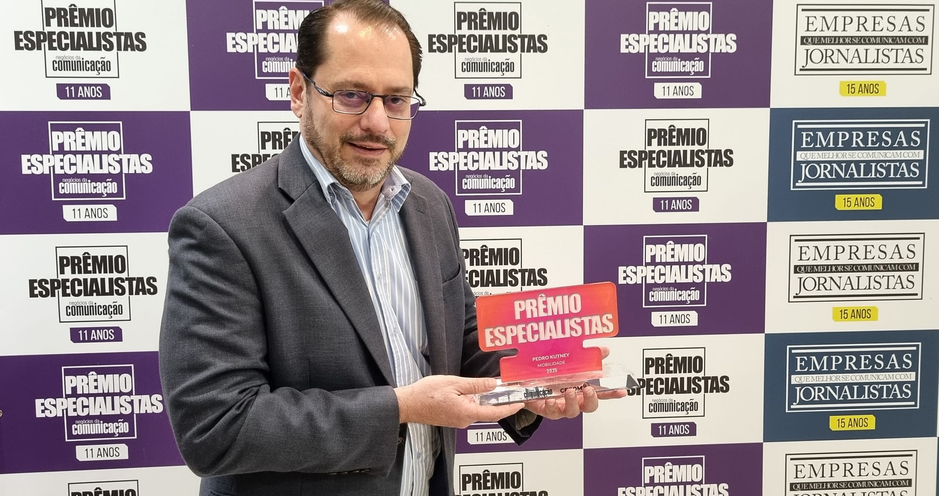 Imagem ilustrativa da notícia: Jornalista de AutoData recebe Prêmio Especialistas